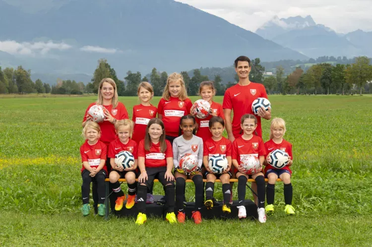 Mädchen-Fussballschule des FC Uznach